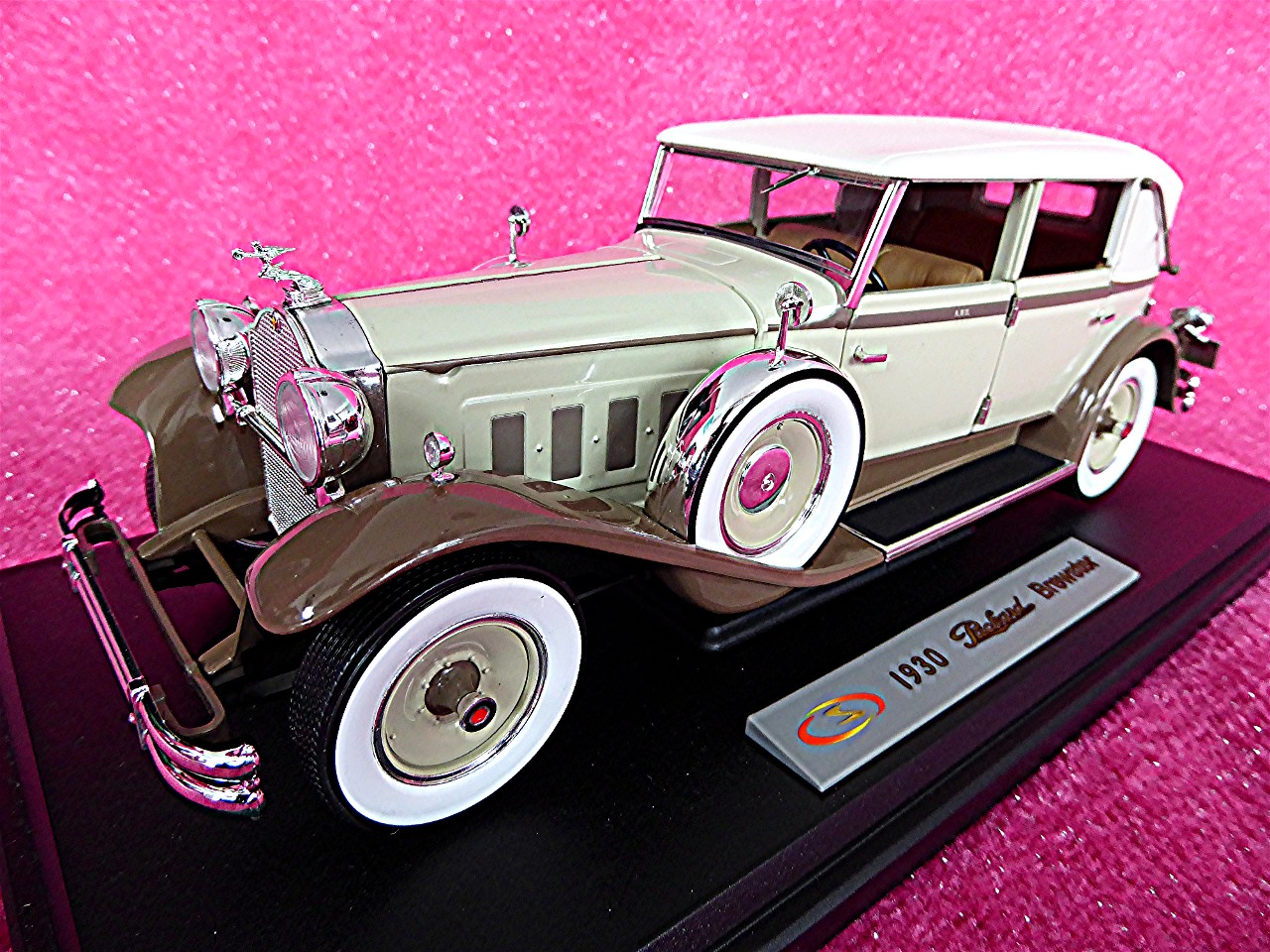 1:18 Packard Brewster beige-braun 1930