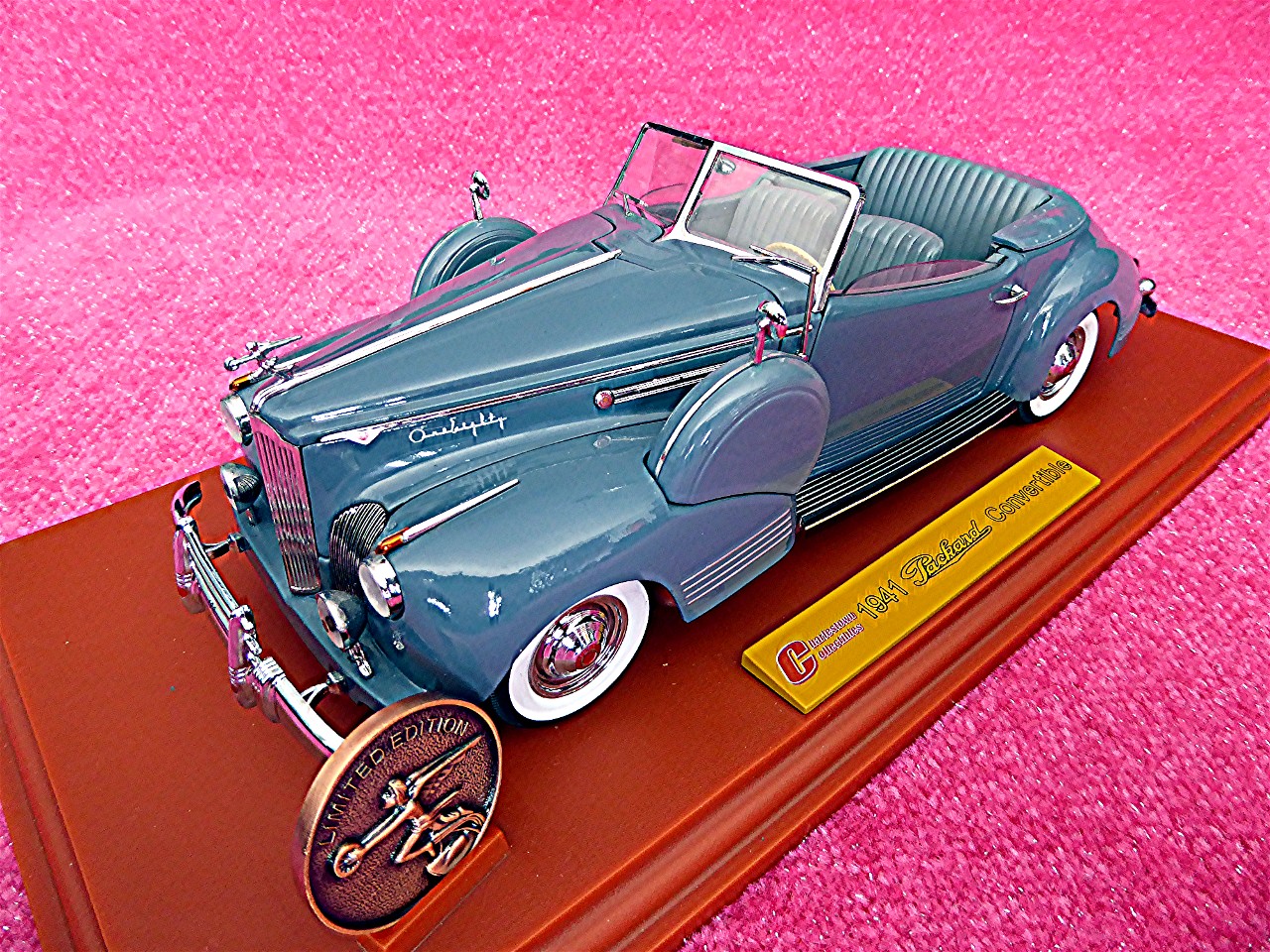 1:18 Packard Cabrio blaugrau 1941