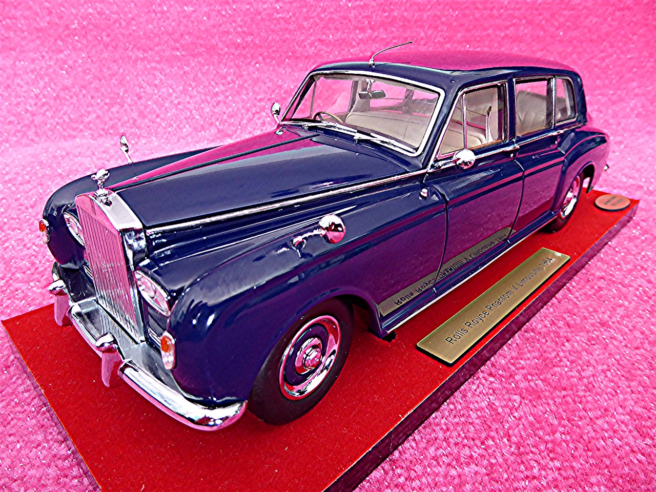 1:18 Rolls Royce Phantom V Limousine blau 1964