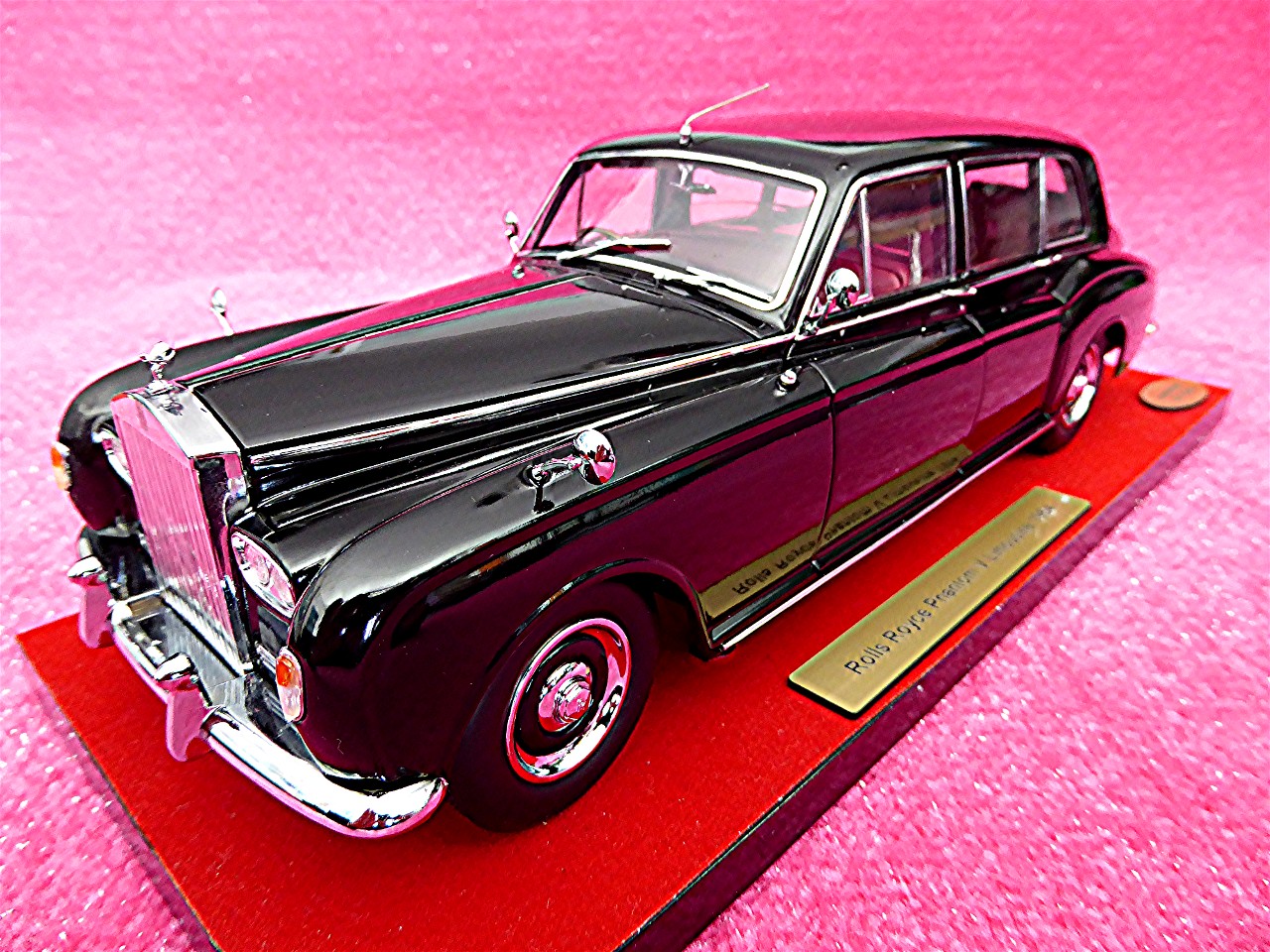 1:18 Rolls Royce Phantom V schwarz 1964