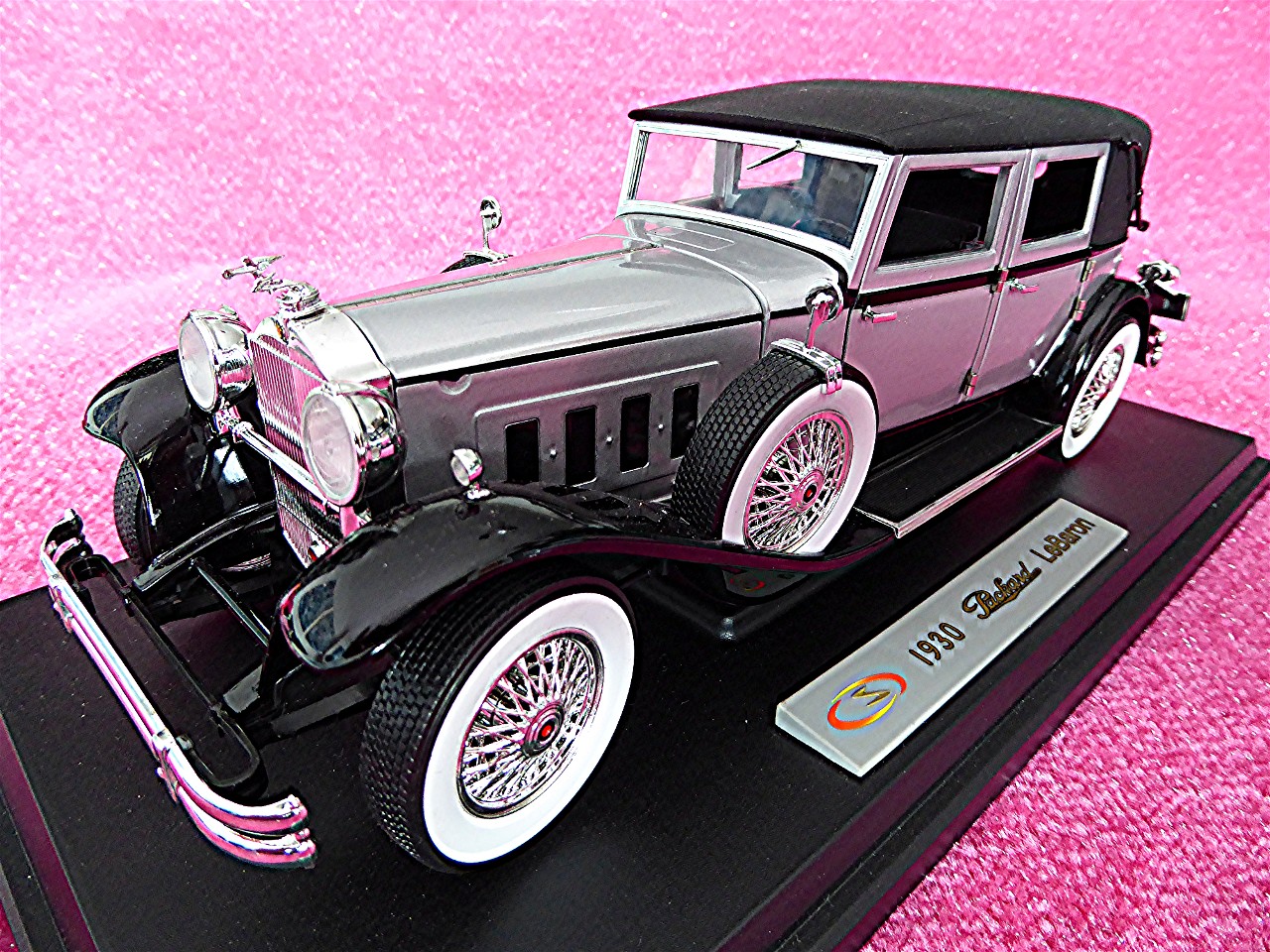 1:18 Packard Le Baron silber-schwarz 1930